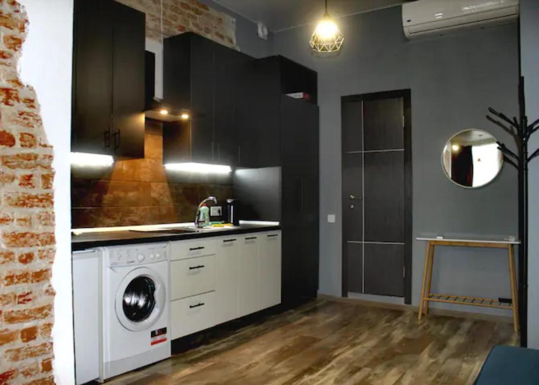 Dorosh-Home Квартира-Студія В Центрі Львова Exterior photo
